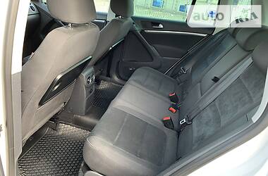 Позашляховик / Кросовер Volkswagen Tiguan 2011 в 