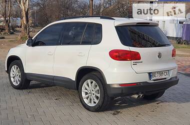 Позашляховик / Кросовер Volkswagen Tiguan 2017 в 