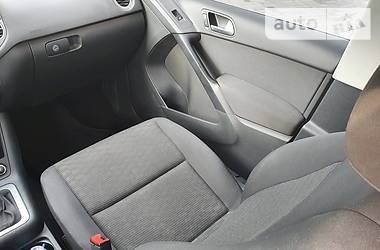 Позашляховик / Кросовер Volkswagen Tiguan 2017 в 
