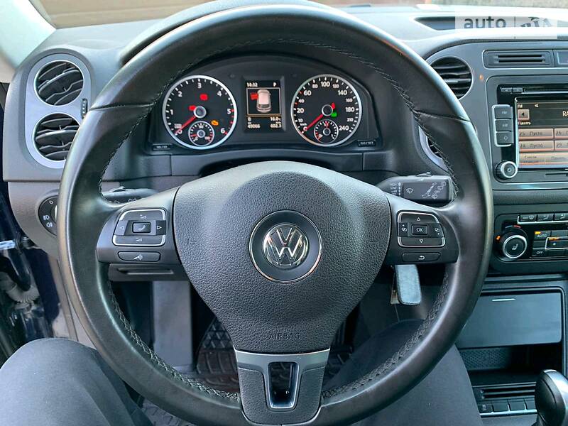 Позашляховик / Кросовер Volkswagen Tiguan 2014 в Харкові