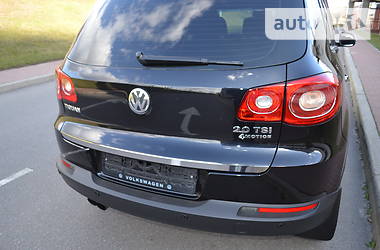 Позашляховик / Кросовер Volkswagen Tiguan 2010 в 