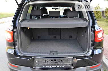 Позашляховик / Кросовер Volkswagen Tiguan 2010 в 