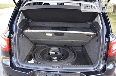 Позашляховик / Кросовер Volkswagen Tiguan 2010 в 