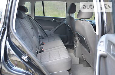 Позашляховик / Кросовер Volkswagen Tiguan 2010 в 