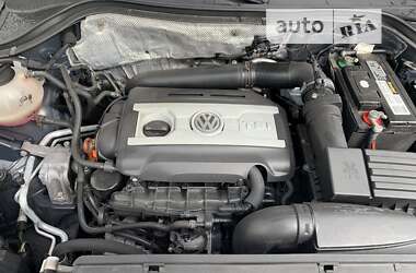 Позашляховик / Кросовер Volkswagen Tiguan 2011 в 
