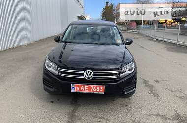 Позашляховик / Кросовер Volkswagen Tiguan 2011 в 