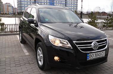 Внедорожник / Кроссовер Volkswagen Tiguan 2009 в 