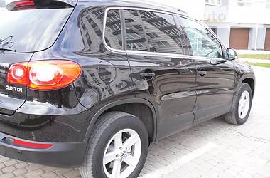 Внедорожник / Кроссовер Volkswagen Tiguan 2009 в 