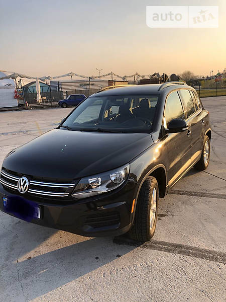 Позашляховик / Кросовер Volkswagen Tiguan 2016 в Києві
