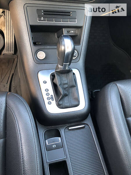 Позашляховик / Кросовер Volkswagen Tiguan 2016 в Києві