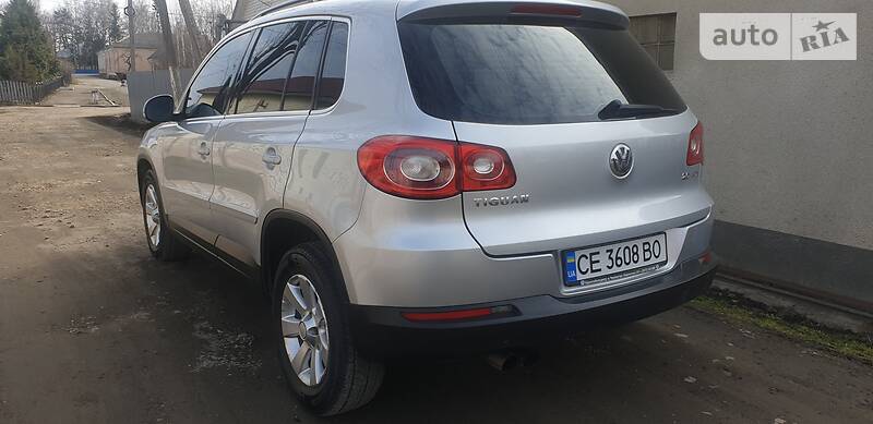 Позашляховик / Кросовер Volkswagen Tiguan 2008 в Чернівцях