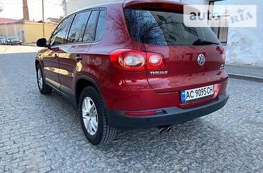 Позашляховик / Кросовер Volkswagen Tiguan 2011 в 