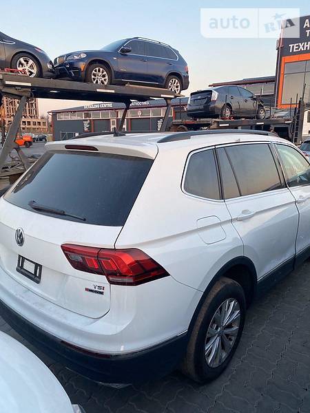 Позашляховик / Кросовер Volkswagen Tiguan 2018 в Львові