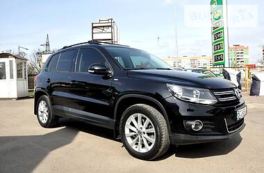 Позашляховик / Кросовер Volkswagen Tiguan 2017 в 