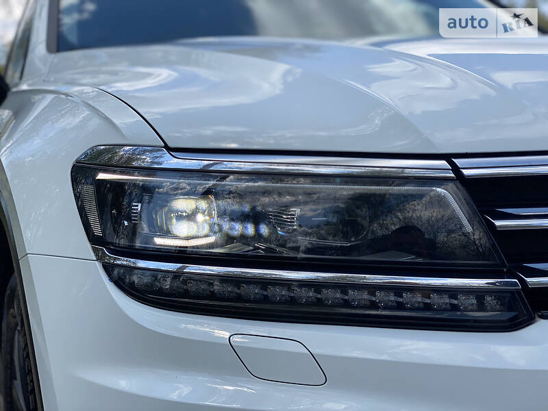 Позашляховик / Кросовер Volkswagen Tiguan 2016 в Рівному