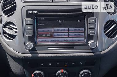 Позашляховик / Кросовер Volkswagen Tiguan 2013 в 