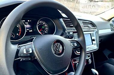 Внедорожник / Кроссовер Volkswagen Tiguan 2017 в Киеве