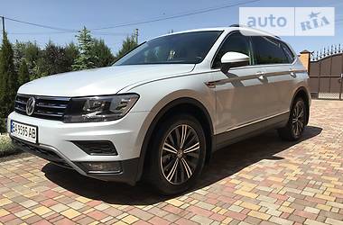 Внедорожник / Кроссовер Volkswagen Tiguan 2017 в Кропивницком