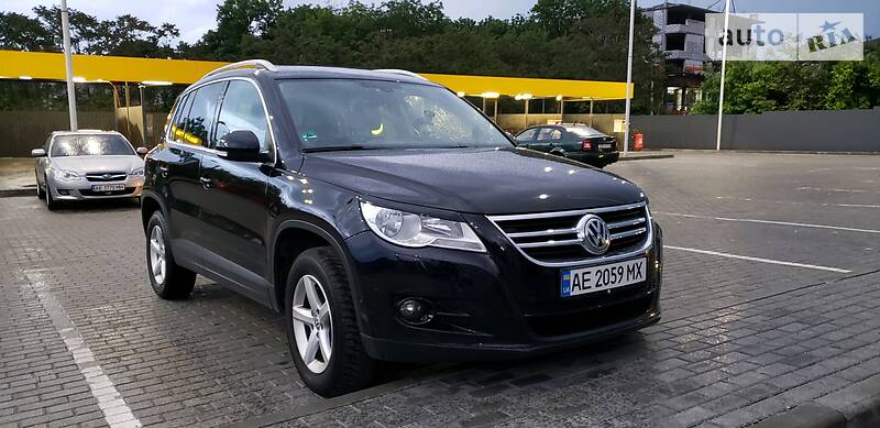 Позашляховик / Кросовер Volkswagen Tiguan 2010 в Дніпрі фото 2 Позашляховик / Кросовер Volkswagen Tiguan 2010 в Дніпрі