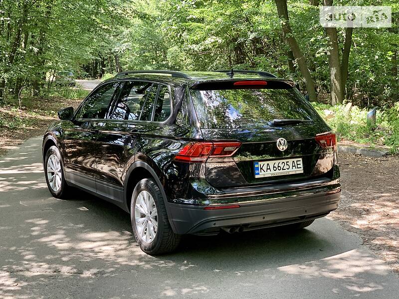Позашляховик / Кросовер Volkswagen Tiguan 2017 в Києві