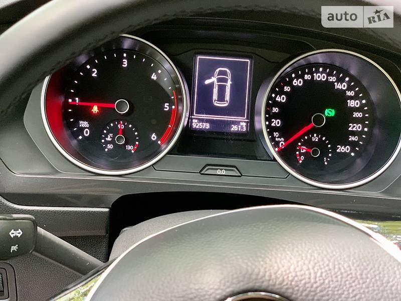 Позашляховик / Кросовер Volkswagen Tiguan 2017 в Києві