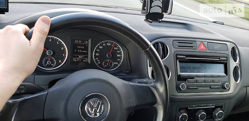 Позашляховик / Кросовер Volkswagen Tiguan 2010 в Дніпрі фото 3 Позашляховик / Кросовер Volkswagen Tiguan 2010 в Дніпрі