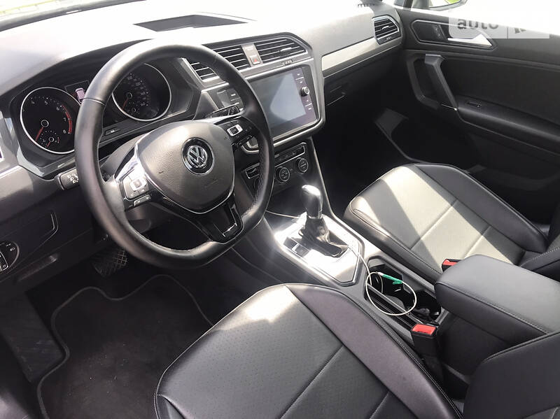 Позашляховик / Кросовер Volkswagen Tiguan 2017 в Львові