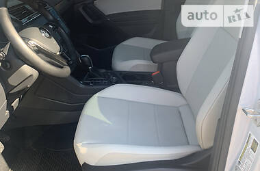 Позашляховик / Кросовер Volkswagen Tiguan 2018 в 