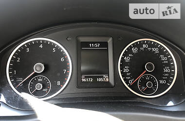 Позашляховик / Кросовер Volkswagen Tiguan 2015 в 
