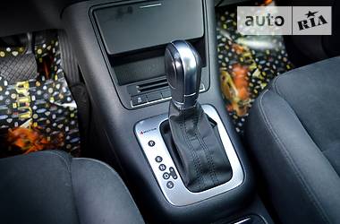 Позашляховик / Кросовер Volkswagen Tiguan 2013 в 