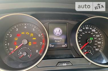 Внедорожник / Кроссовер Volkswagen Tiguan 2018 в Днепре