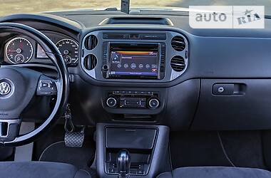 Внедорожник / Кроссовер Volkswagen Tiguan 2012 в 