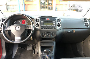 Внедорожник / Кроссовер Volkswagen Tiguan 2008 в Самборе