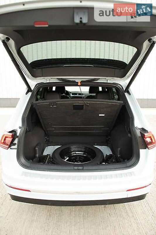 Внедорожник / Кроссовер Volkswagen Tiguan 2018 в Ровно