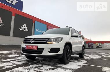 Внедорожник / Кроссовер Volkswagen Tiguan 2014 в Ровно