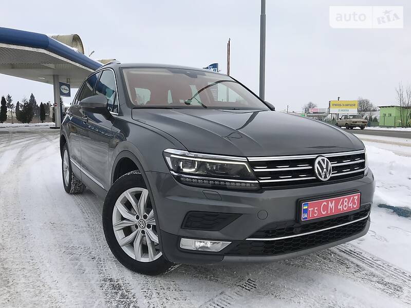 Внедорожник / Кроссовер Volkswagen Tiguan 2017 в Львове