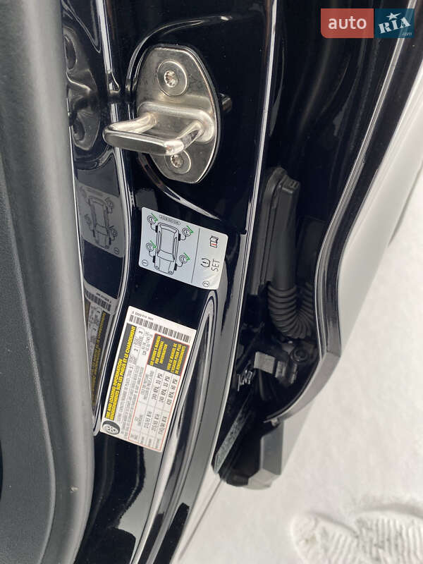 Позашляховик / Кросовер Volkswagen Tiguan 2017 в Києві