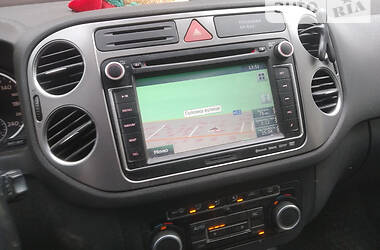 Позашляховик / Кросовер Volkswagen Tiguan 2011 в 