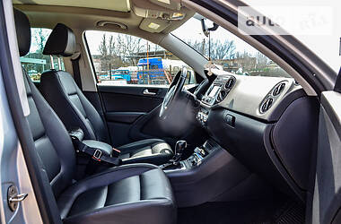 Внедорожник / Кроссовер Volkswagen Tiguan 2013 в Херсоне