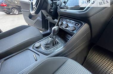 Внедорожник / Кроссовер Volkswagen Tiguan 2017 в 