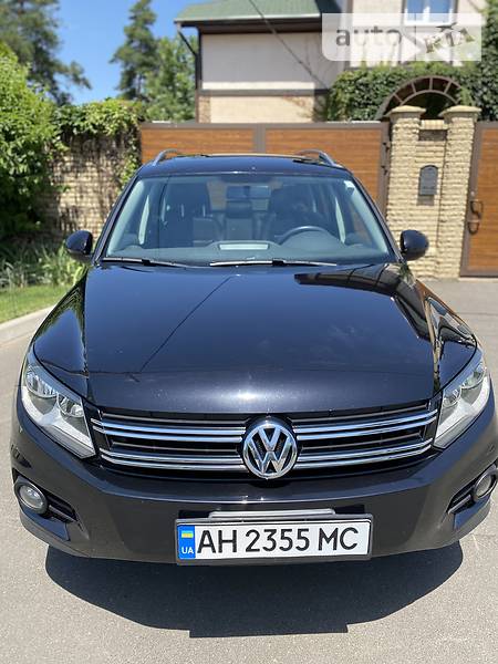 Внедорожник / Кроссовер Volkswagen Tiguan 2011 в Северодонецке