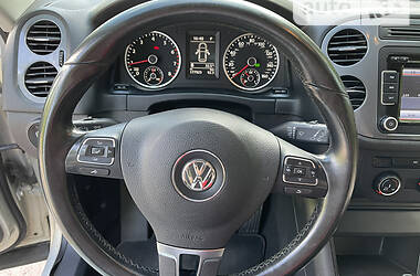 Внедорожник / Кроссовер Volkswagen Tiguan 2015 в Чернигове