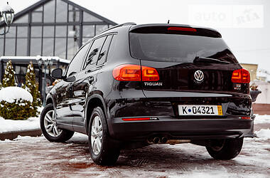 Внедорожник / Кроссовер Volkswagen Tiguan 2016 в Стрые