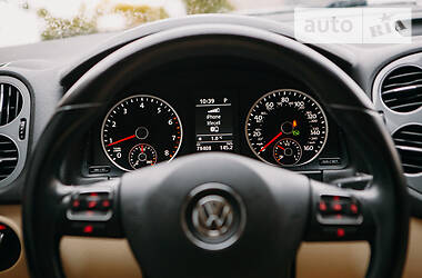 Внедорожник / Кроссовер Volkswagen Tiguan 2016 в Стрые