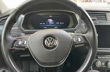 Внедорожник / Кроссовер Volkswagen Tiguan 2018 в Одессе