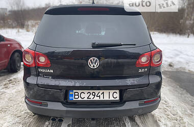 Внедорожник / Кроссовер Volkswagen Tiguan 2010 в Львове