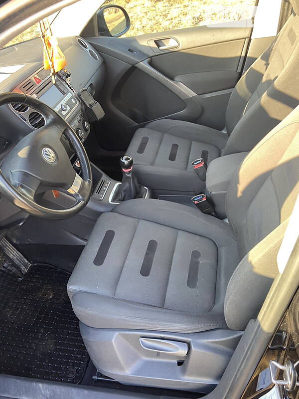 Внедорожник / Кроссовер Volkswagen Tiguan 2008 в Николаеве