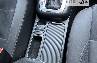 Внедорожник / Кроссовер Volkswagen Tiguan 2015 в 