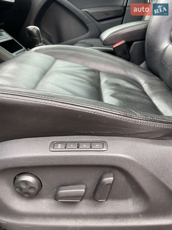 Позашляховик / Кросовер Volkswagen Tiguan 2013 в Одесі