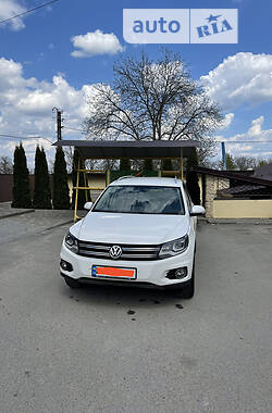 Позашляховик / Кросовер Volkswagen Tiguan 2012 в Кам'янець-Подільському